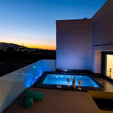 The Penthouse Santorini, Kamari, Thira Apartament *