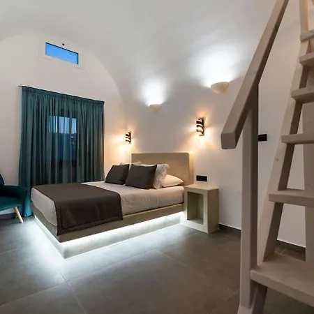 The Penthouse Santorini, Kamari, Thira شقة *