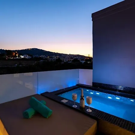 Apartment The Penthouse Santorini, Kamari, Thira