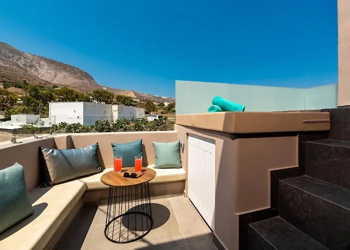 The Penthouse Santorini, Kamari, Thira Firá