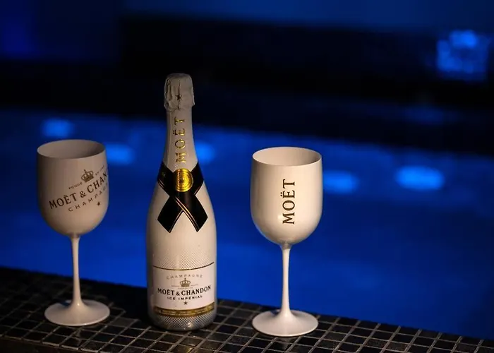 The Penthouse Santorini, Kamari, Thira Appartement *