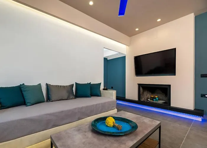 The Penthouse Santorini, Kamari, Thira * Firá