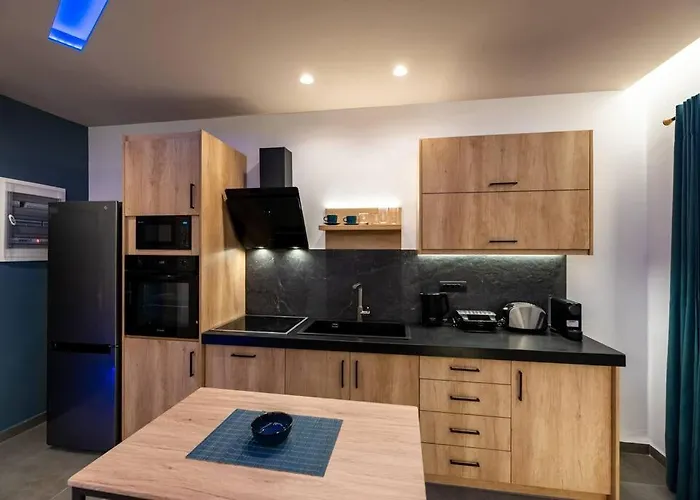 The Penthouse Santorini, Kamari, Thira Appartement Firá