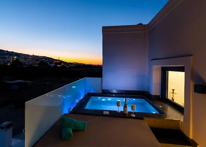 The Penthouse Santorini, Kamari, Thira Appartement *