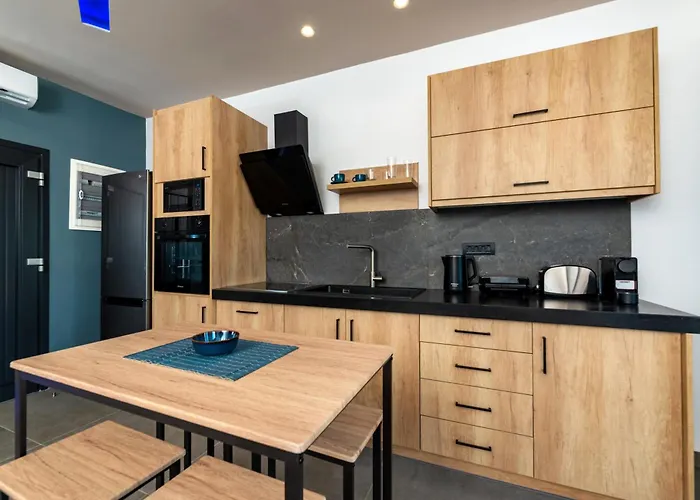 The Penthouse Santorini, Kamari, Thira Appartement *