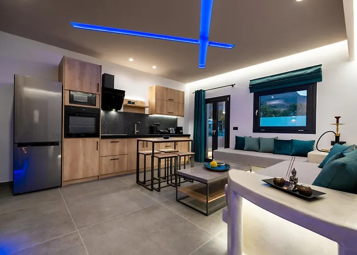 Appartement The Penthouse Santorini, Kamari, Thira *