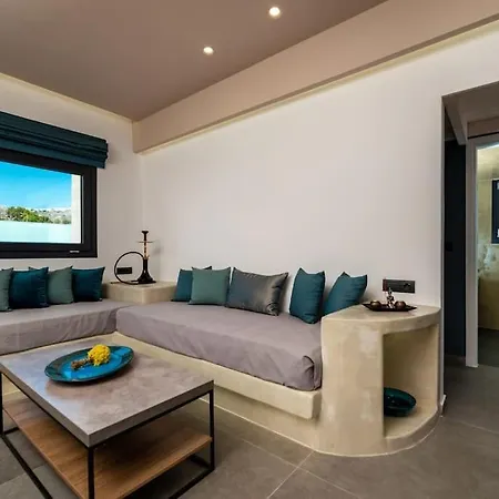 The Penthouse Santorini, Kamari, Thira 费拉