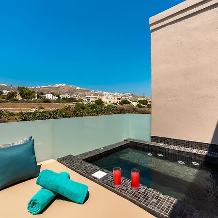 Apartment The Penthouse Santorini, Kamari, Thira *